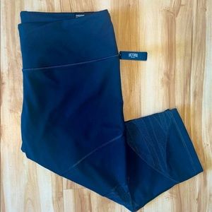 NWT Dark Grey VS “Knockout” Lace Cropped Leggings